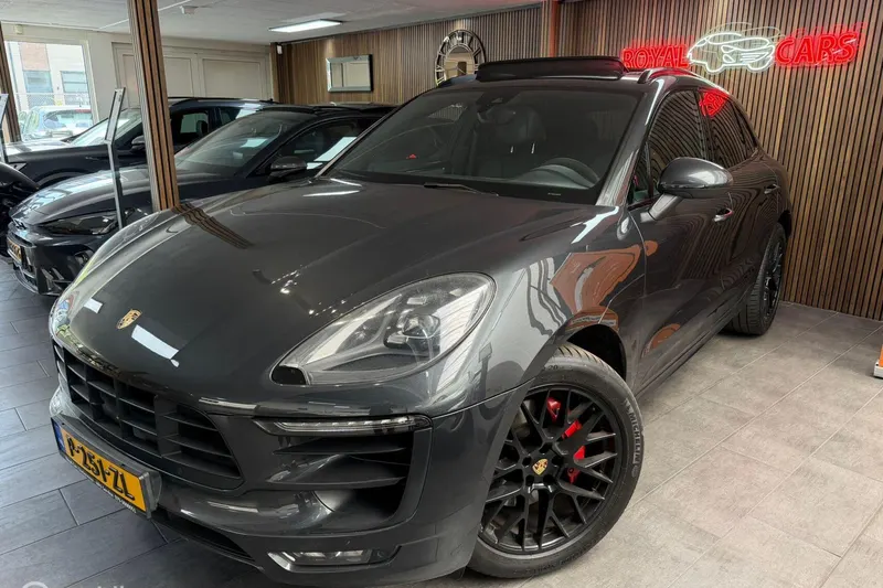 Porsche Macan (2016)