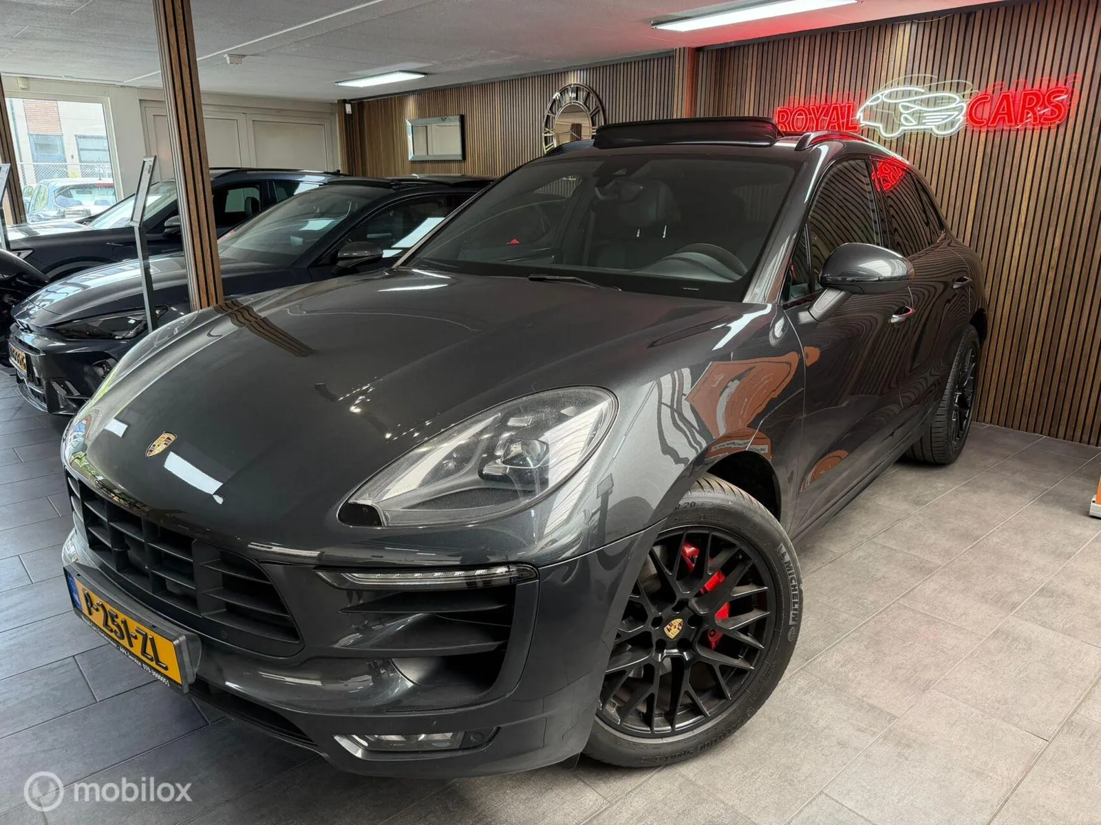 Porsche Macan (2016) — foto 1