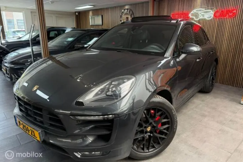 Porsche Macan (2016)