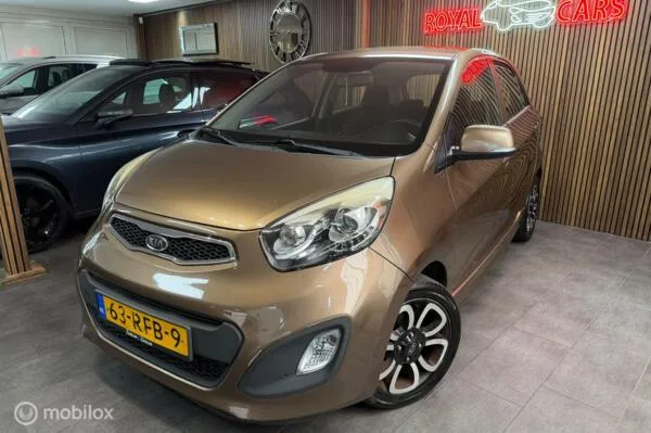 Kia Picanto (2011) — foto 1