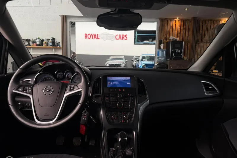 Opel Astra (2013)