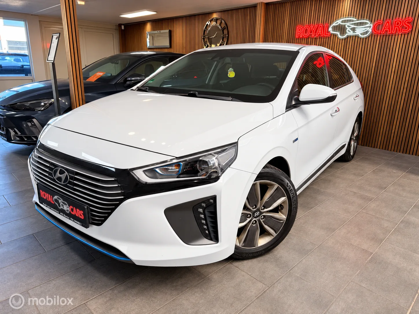 Hyundai Ioniq (2018) — foto 1