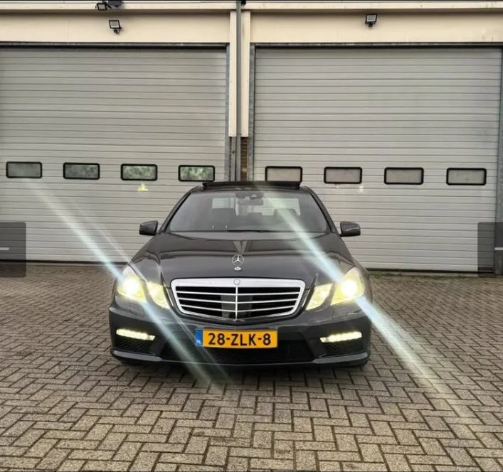 Mercedes-Benz E-Klasse (2010) — foto 1