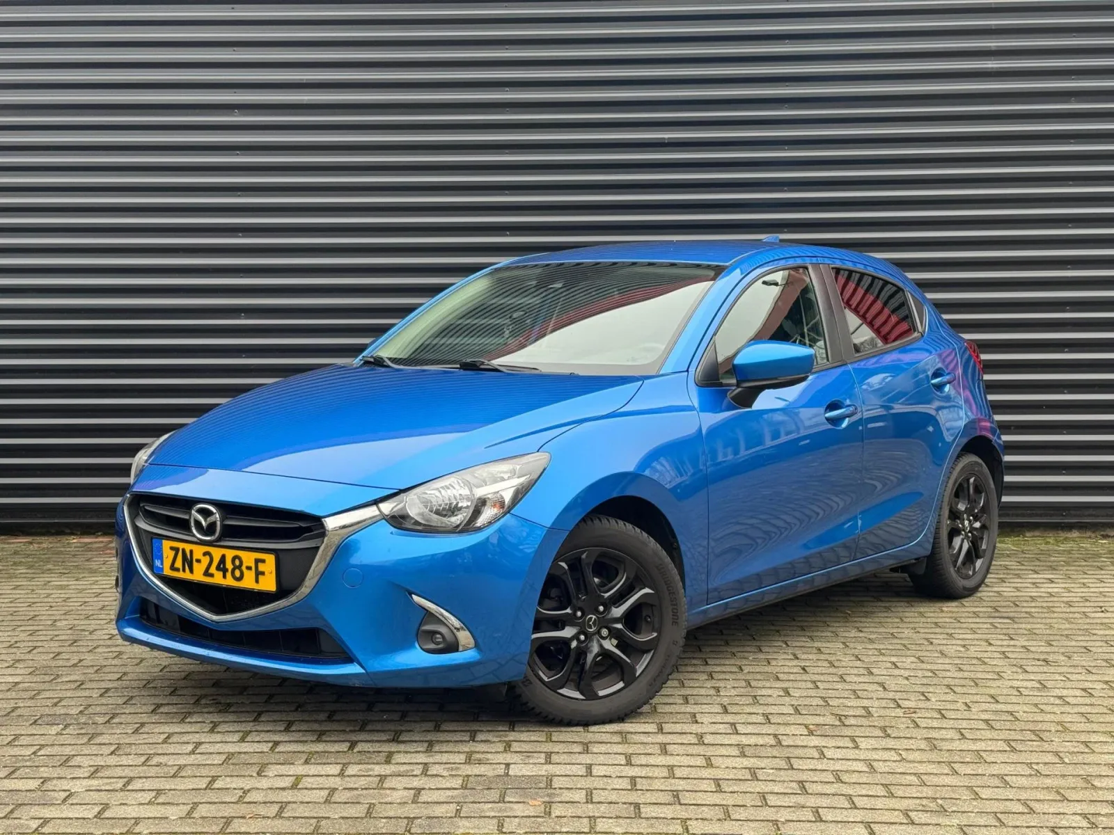 Mazda 2 (2019) — foto 1