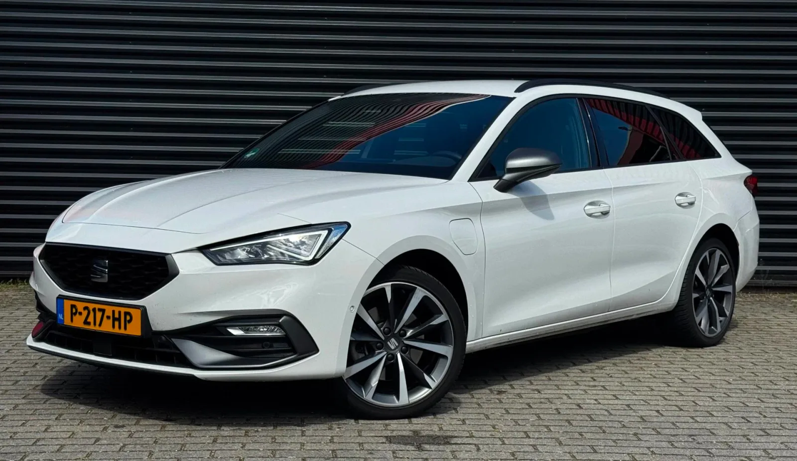 SEAT Leon (2021) — foto 1