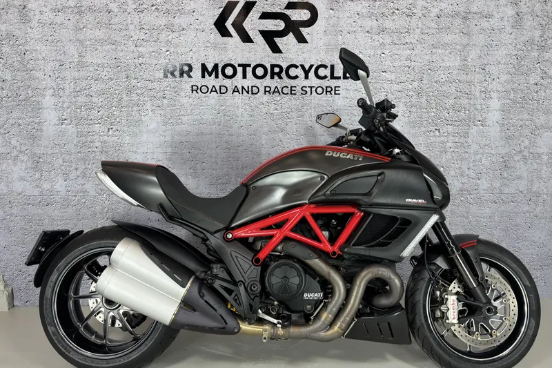 Ducati Diavel (2012)