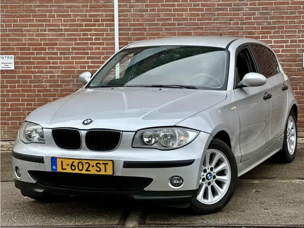 BMW 1-Serie (2004) — foto 1