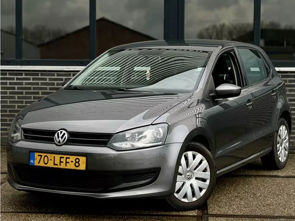 Volkswagen Polo (2010) — foto 1