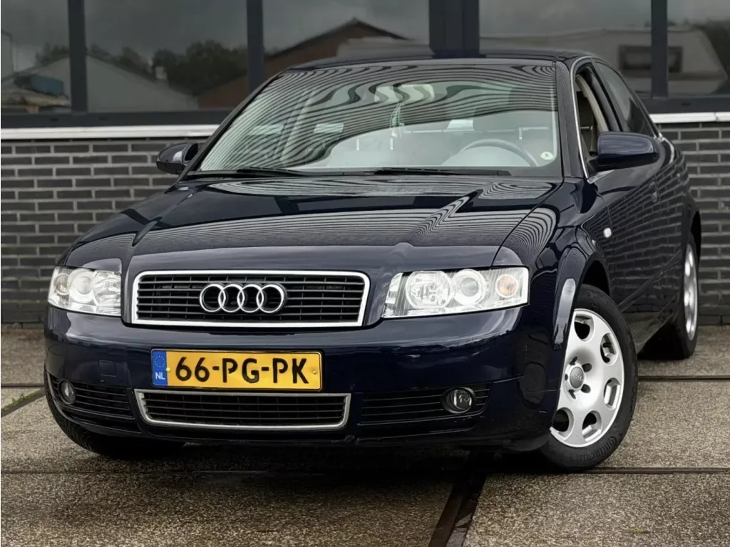 Audi A4 (2004) — foto 1
