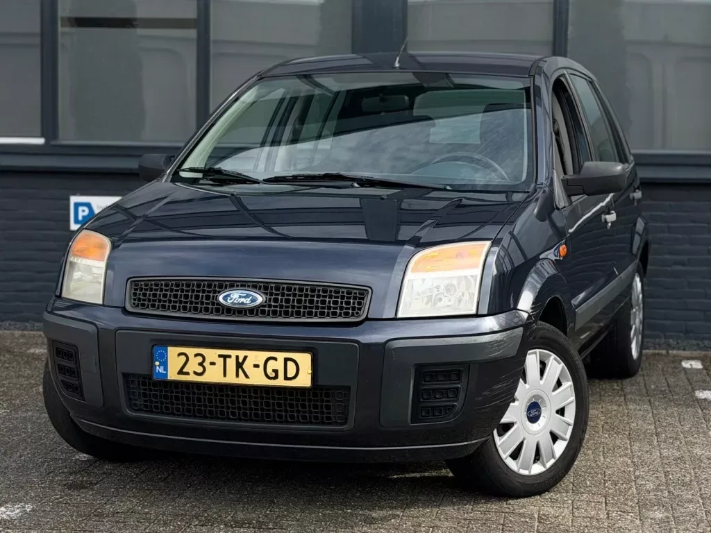 Ford Fusion (2006) — foto 1