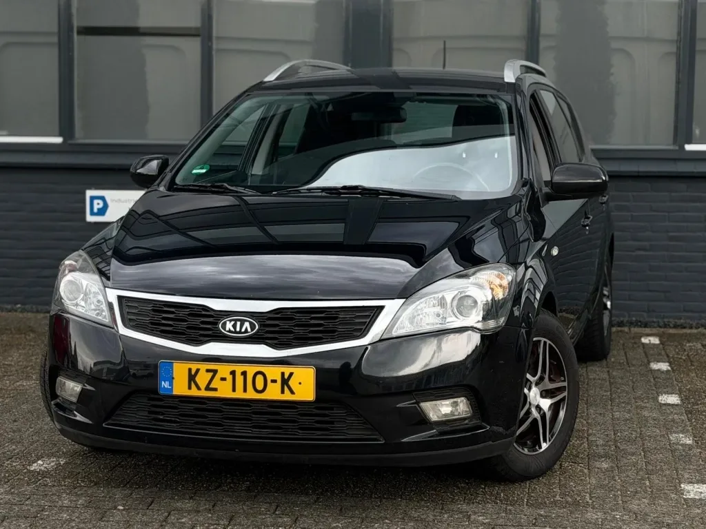 Kia Ceed (2010) — foto 1