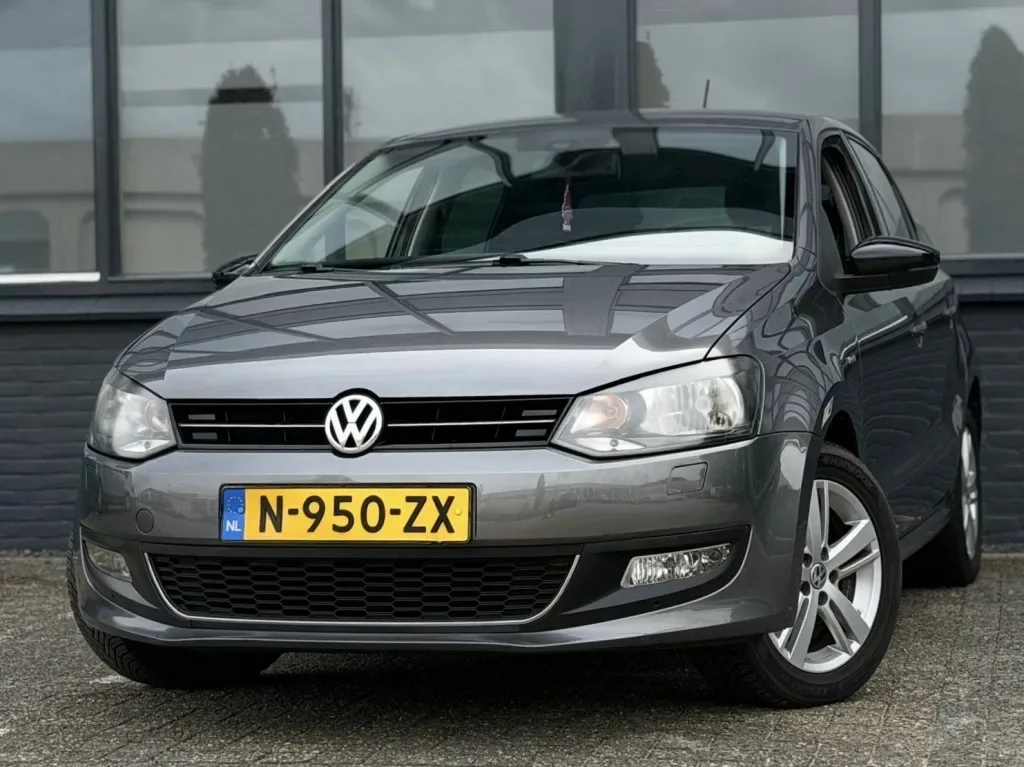 Volkswagen Polo (2012) — foto 1