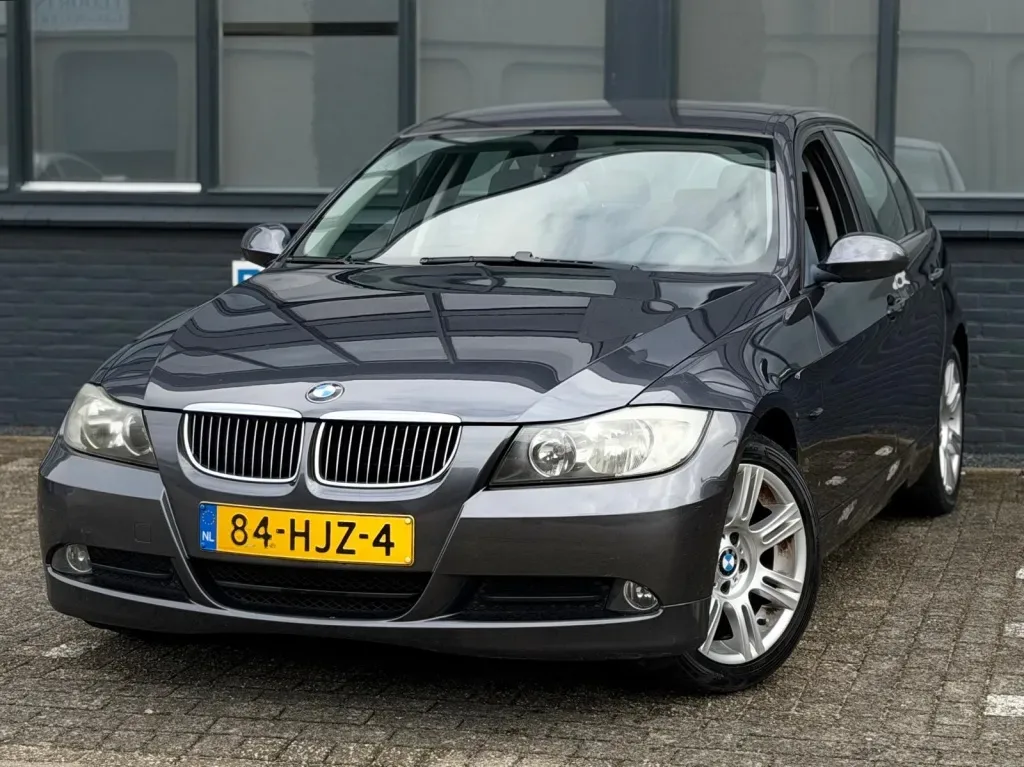 BMW 3-Serie (2009) — foto 1