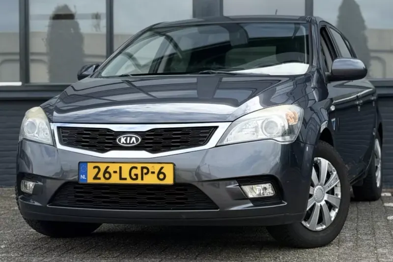 Kia Ceed (2010)