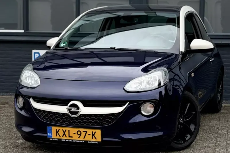Opel Adam (2013)