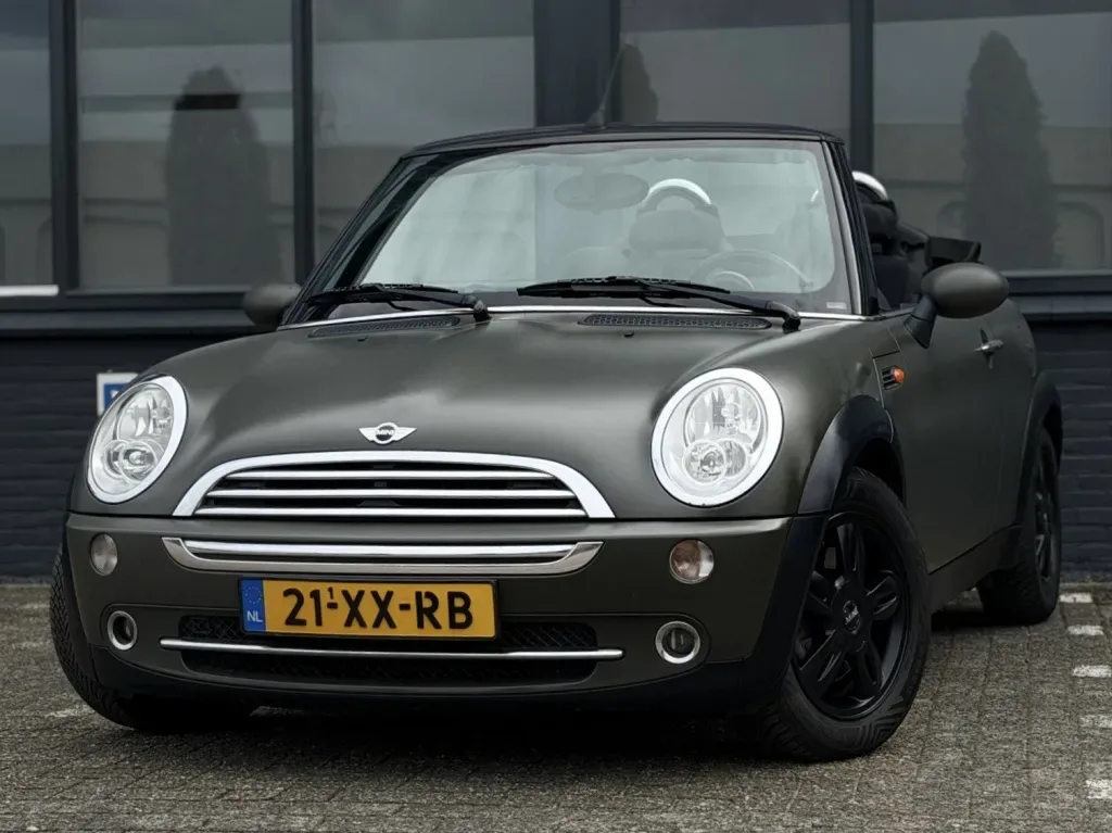MINI Cabrio (2007) — foto 1