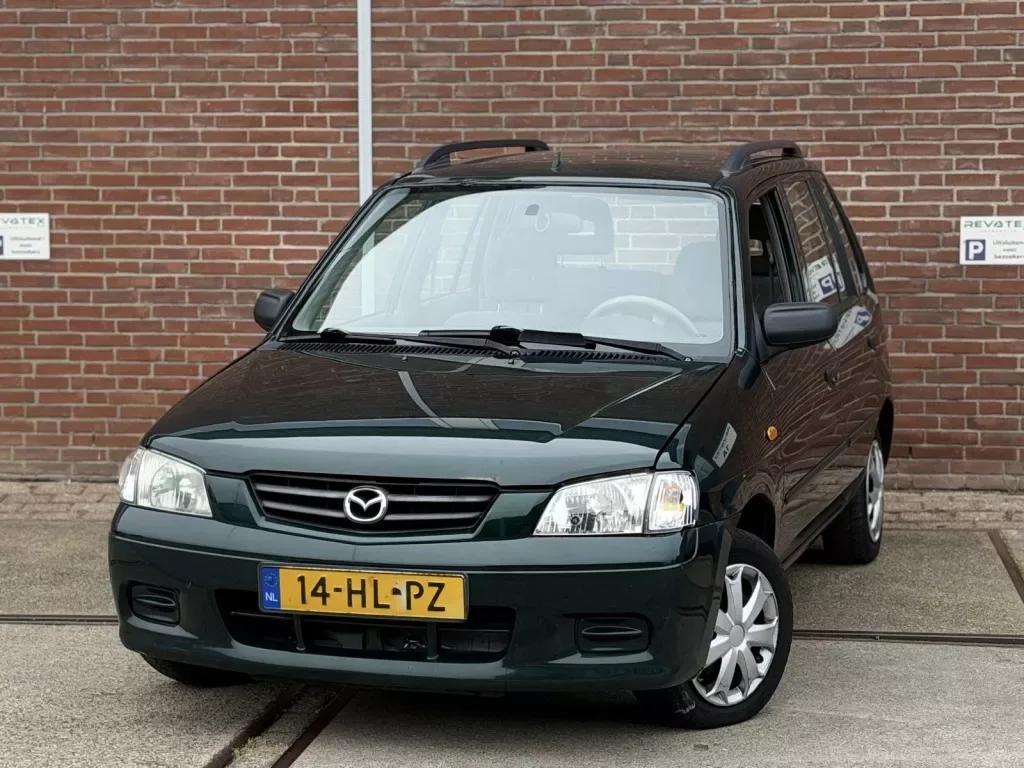 Mazda Demio (2001) — foto 1