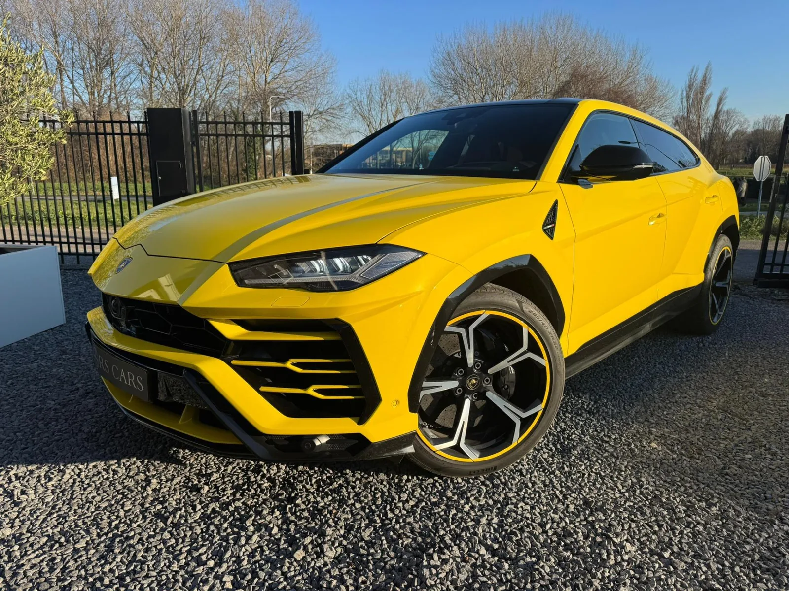 Lamborghini Urus (2018) — foto 1