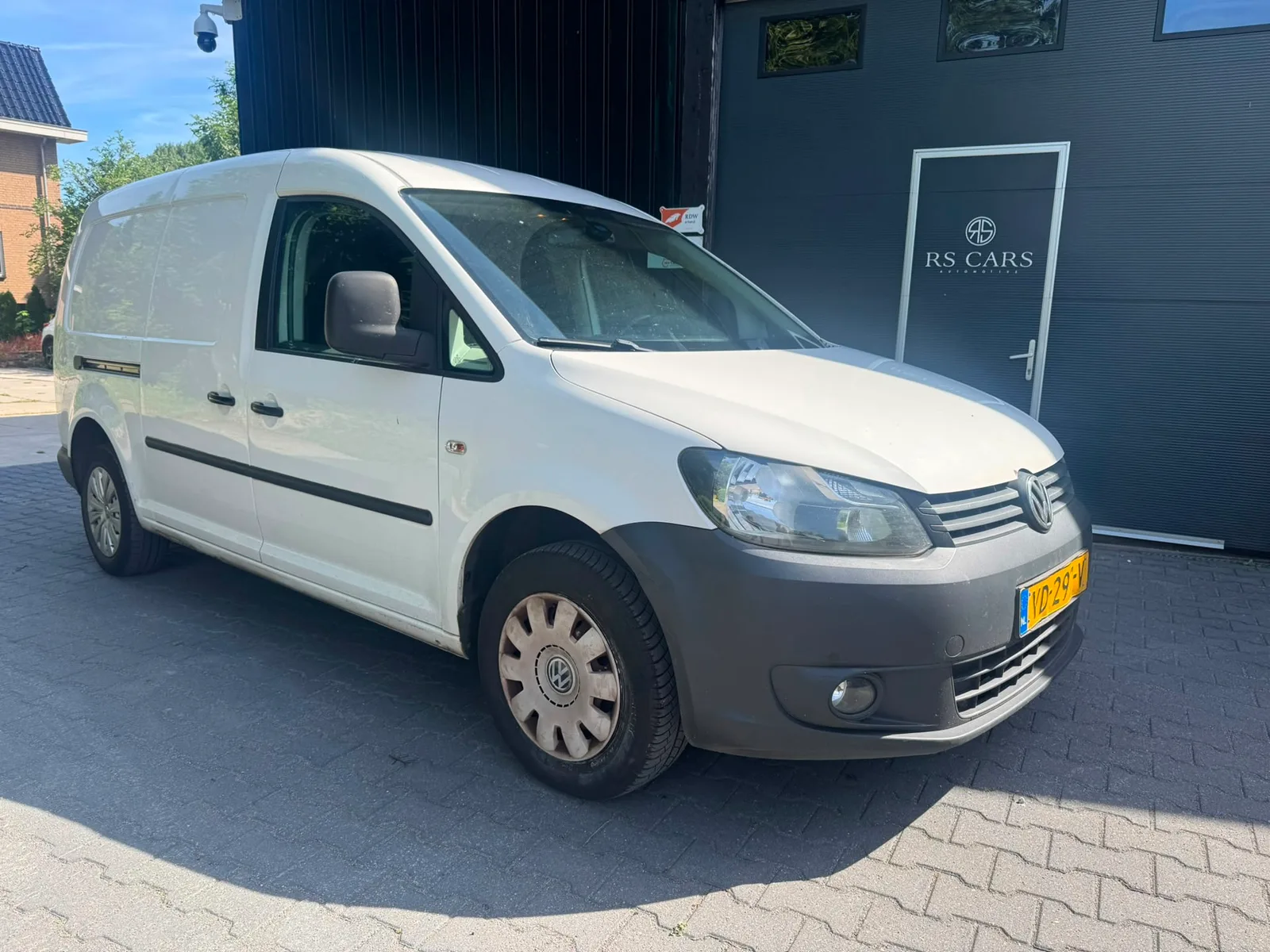 Volkswagen Caddy (2013) — foto 1