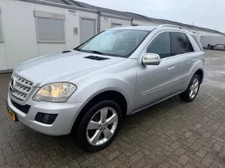 Mercedes-Benz M-Klasse (2009) — foto 1