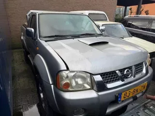 Nissan King Cab (2004) — foto 1