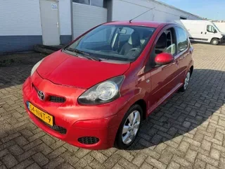 Toyota Aygo (2010) — foto 1