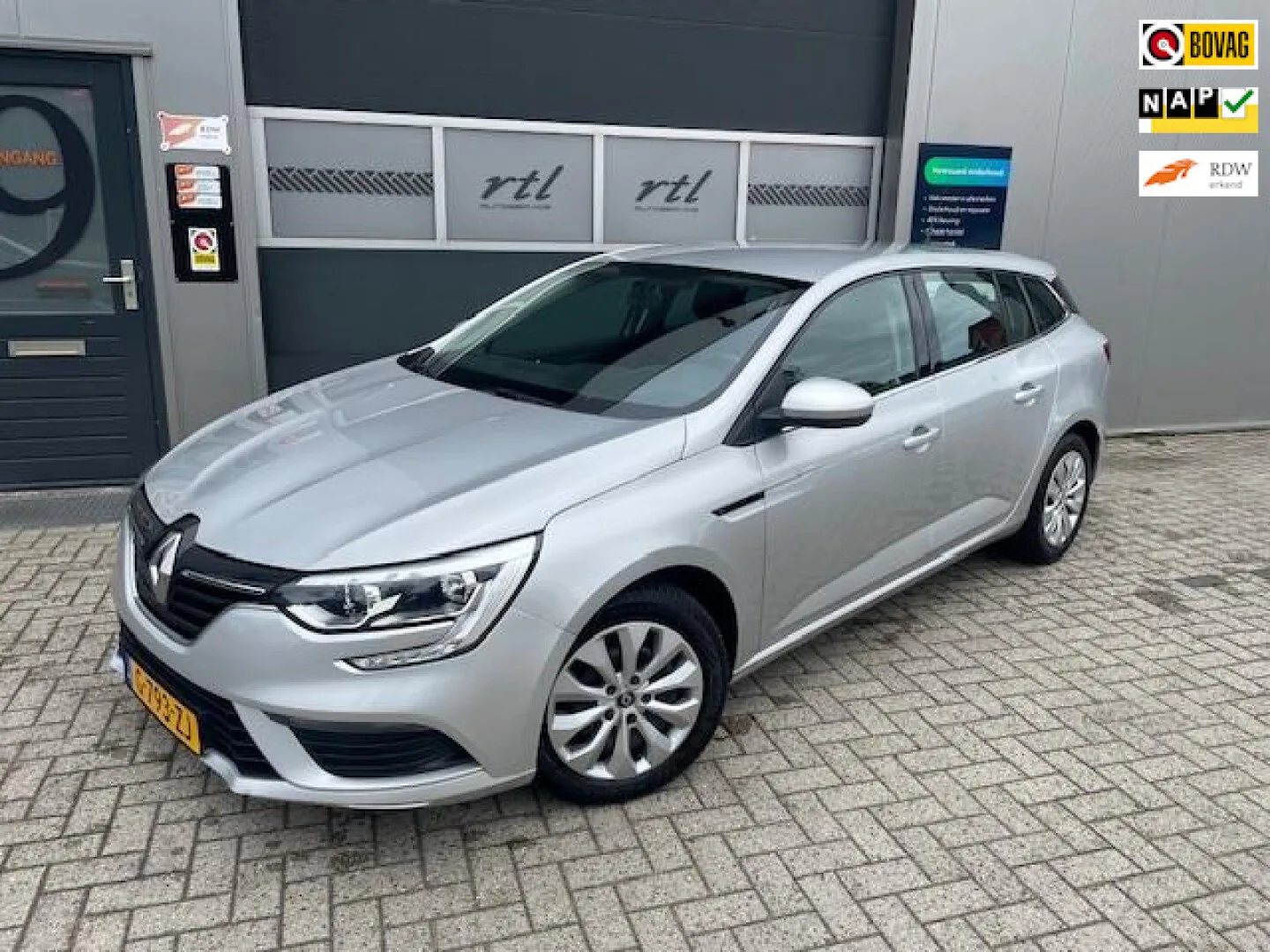 Renault Mégane (2020) — foto 1
