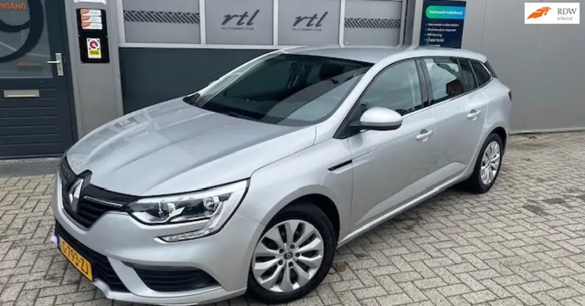 Renault Mégane (2020) — foto 1