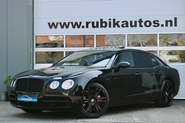 Bentley Flying Spur (2015) — foto 1