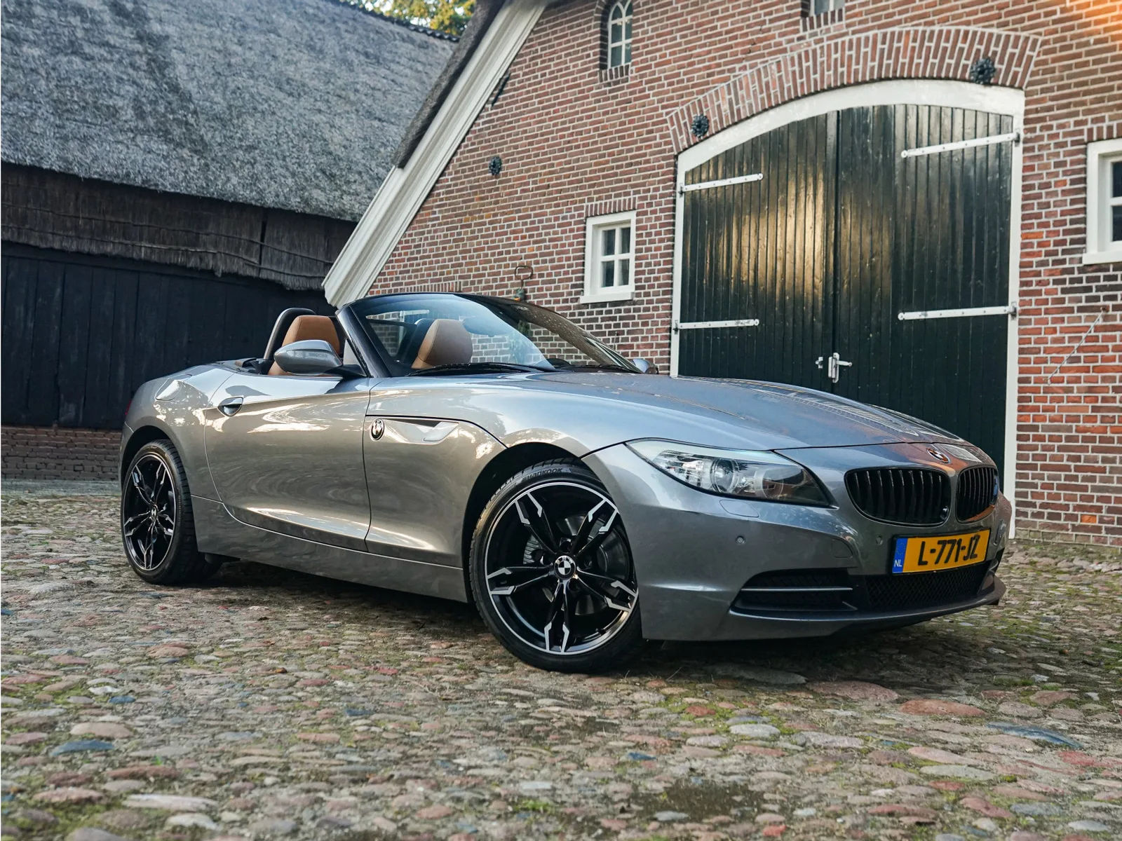 BMW Z4 (2011) — foto 1