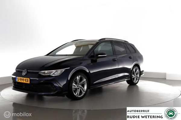 Volkswagen Golf (2023) — foto 1