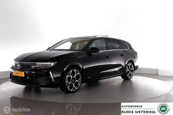 Opel Astra (2023) — foto 1