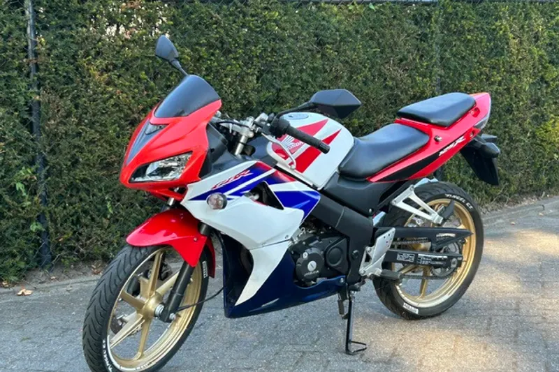 Honda CBR125R (2007)