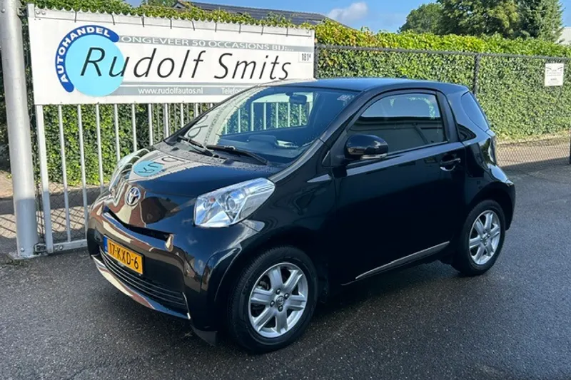Toyota IQ (2010)