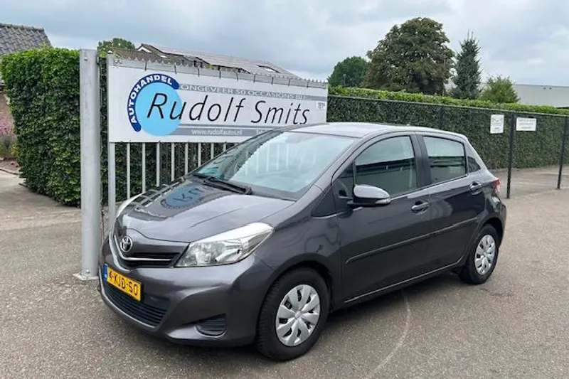 Toyota Yaris (2013)