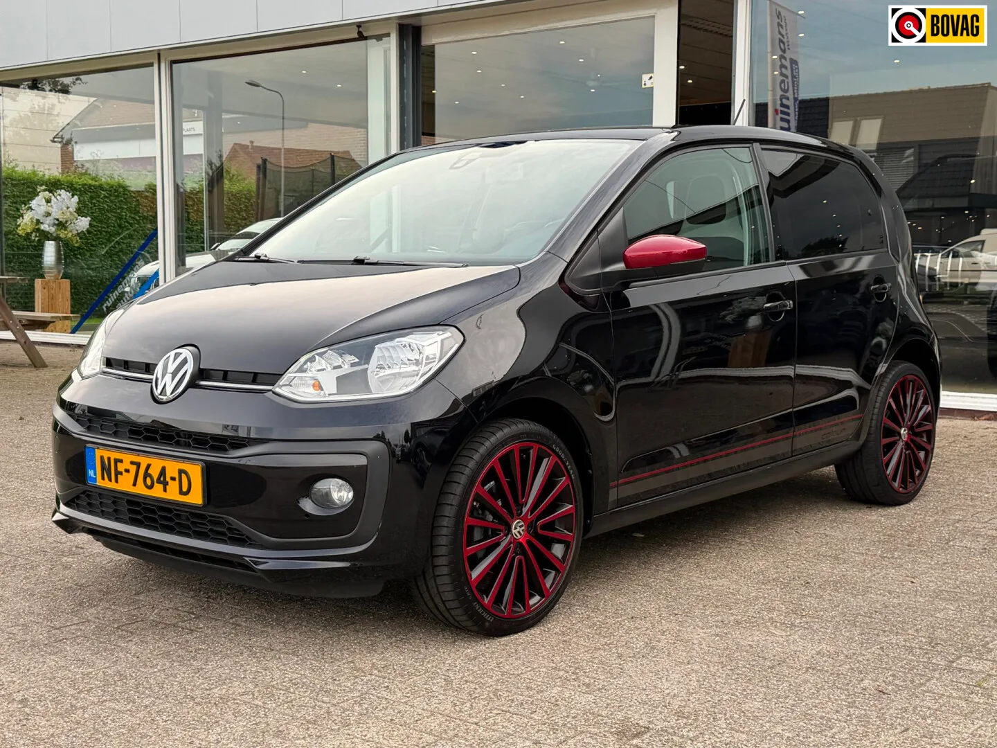 Volkswagen Up! (2017) — foto 1