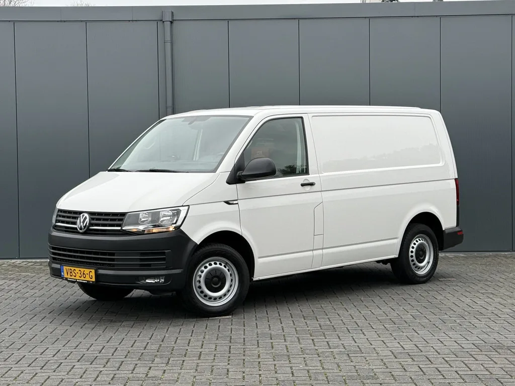 Volkswagen Transporter (2019) — foto 1