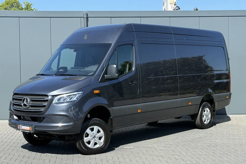 Mercedes-Benz Sprinter (2024)