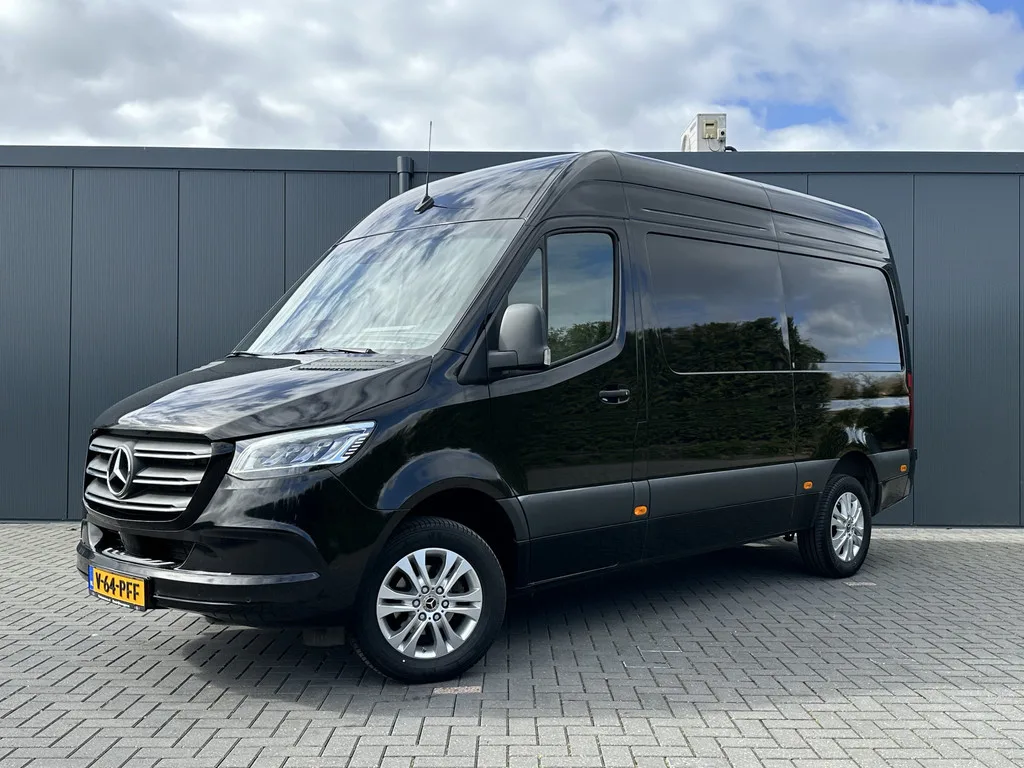 Mercedes-Benz Sprinter (2024) — foto 1