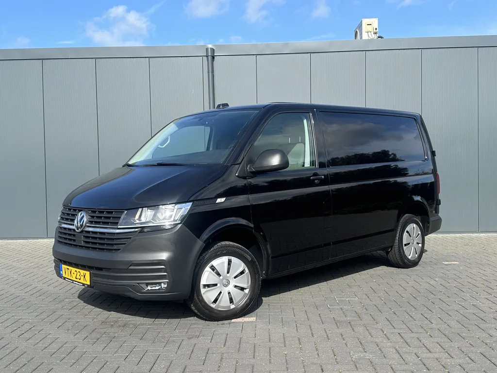 Volkswagen Transporter (2023) — foto 1