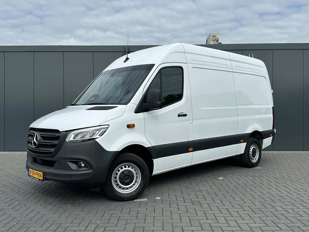 Mercedes-Benz Sprinter (2024) — foto 1