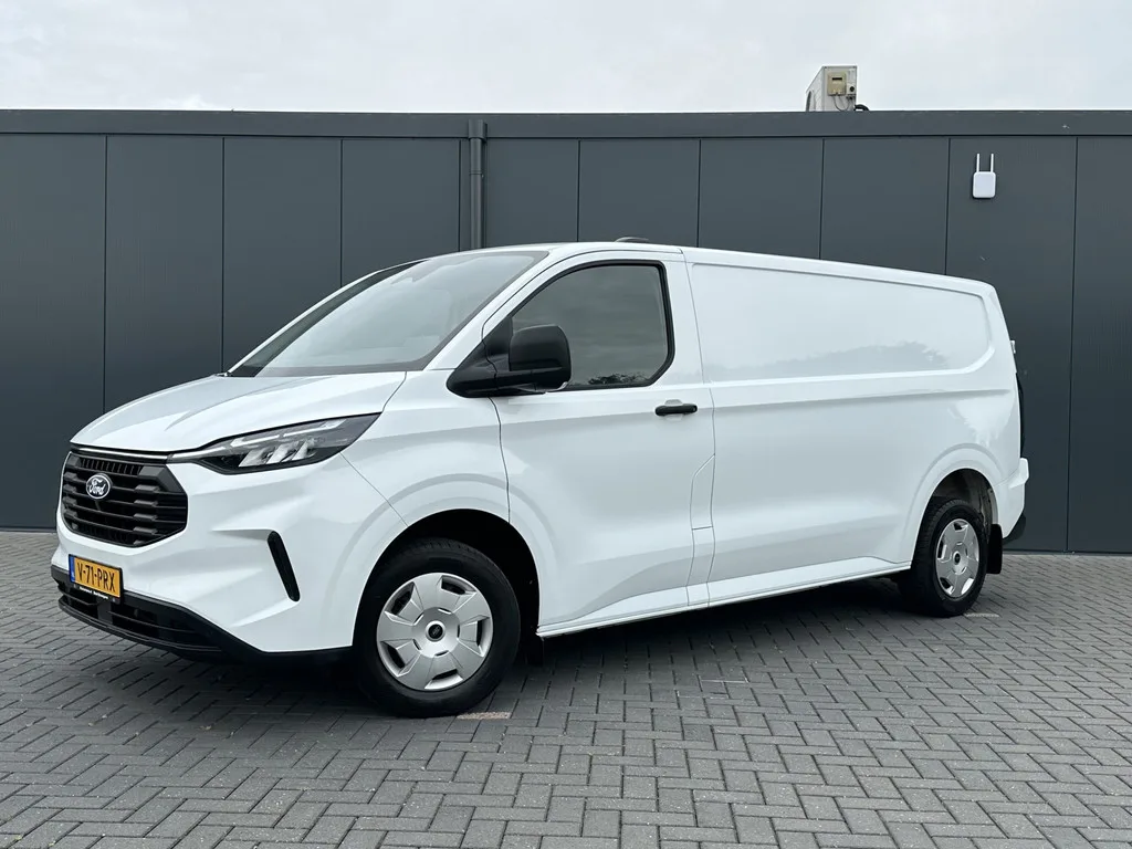 Ford Transit (2024) — foto 1