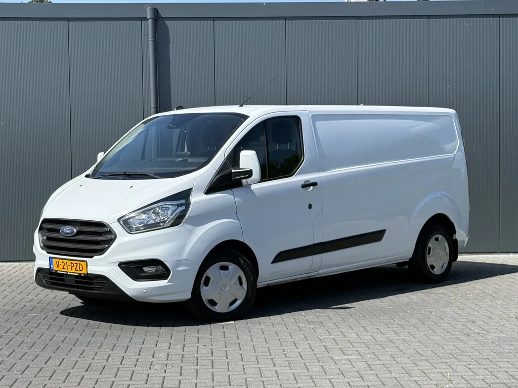 Ford Transit (2020) — foto 1