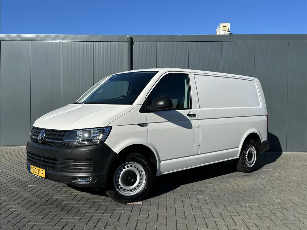 Volkswagen Transporter (2019) — foto 1
