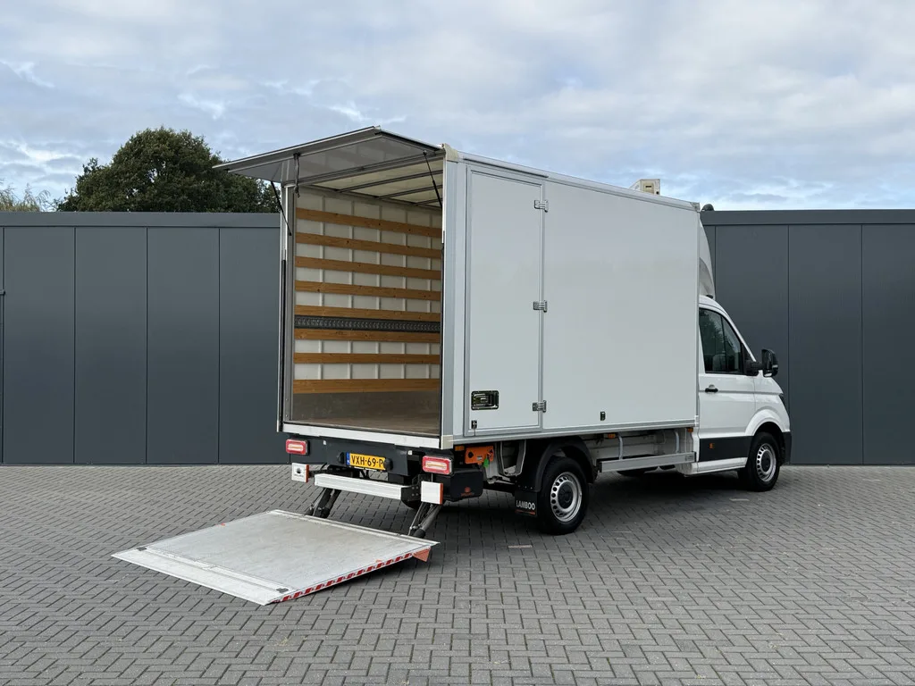 Volkswagen Crafter (2023) — foto 1