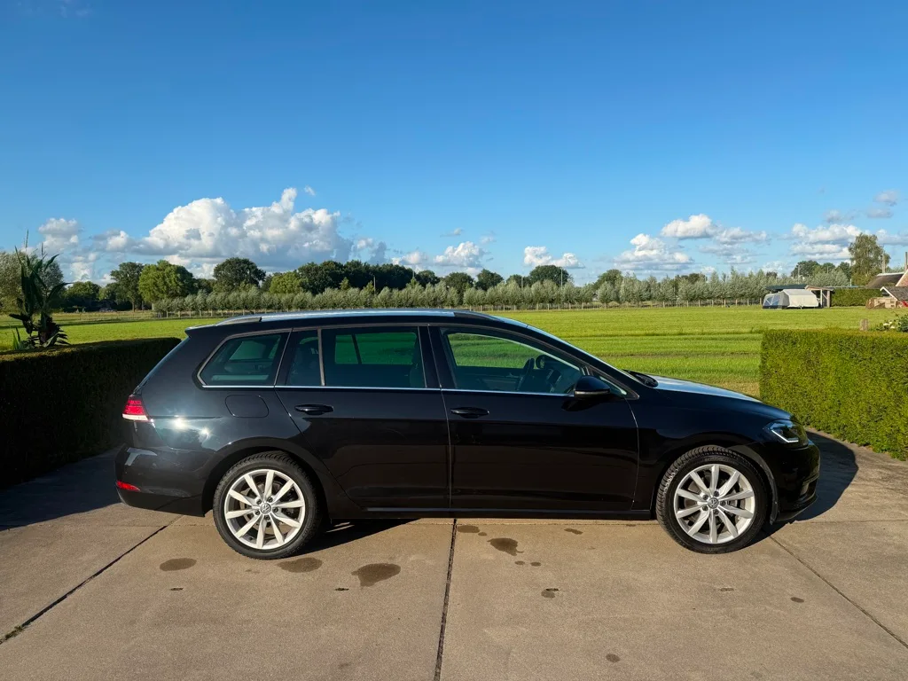 Volkswagen Golf (2017) — foto 1