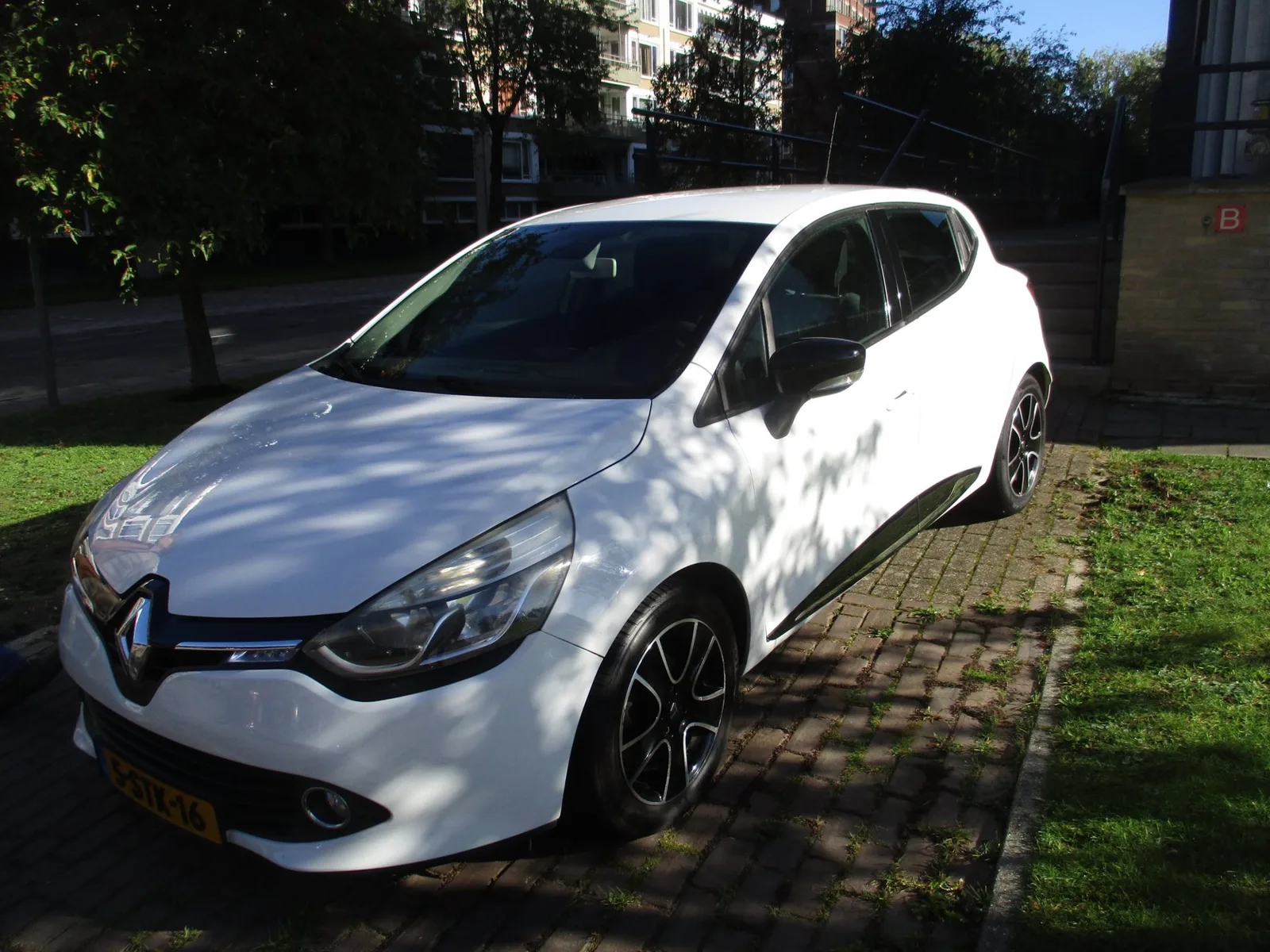 Renault Clio (2013) — foto 1