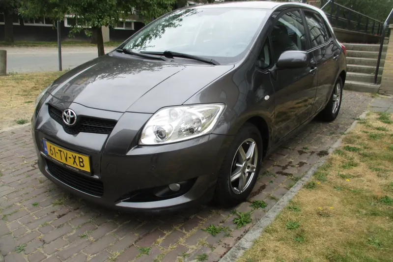 Toyota Auris (2007)