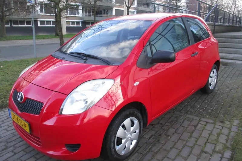 Toyota Yaris (2006)
