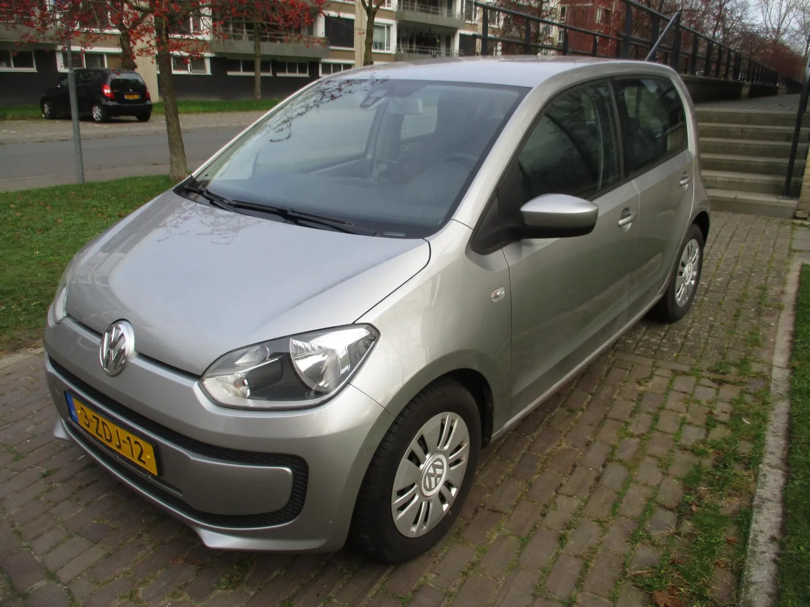 Volkswagen Up! (2014) — foto 1